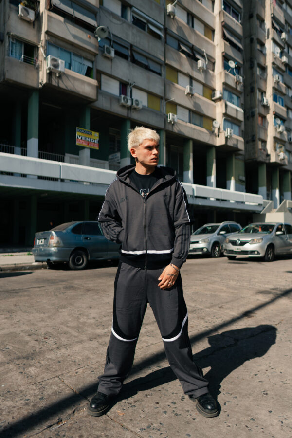WLI-6-2- TRACK PANTS RIVER